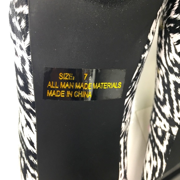 Qupid Black & White Ikat Pattern Platform Stiletto Heel Shoes Size 7 - Picture 5 of 10